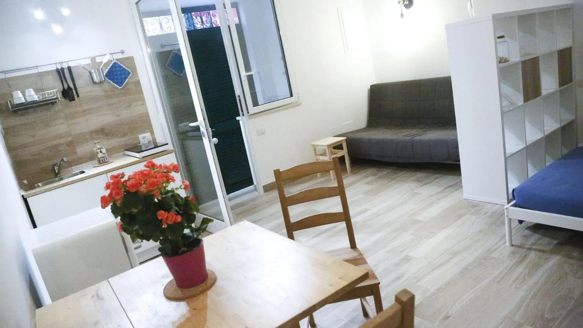 Giu Da Alice Apartment Naples Italy